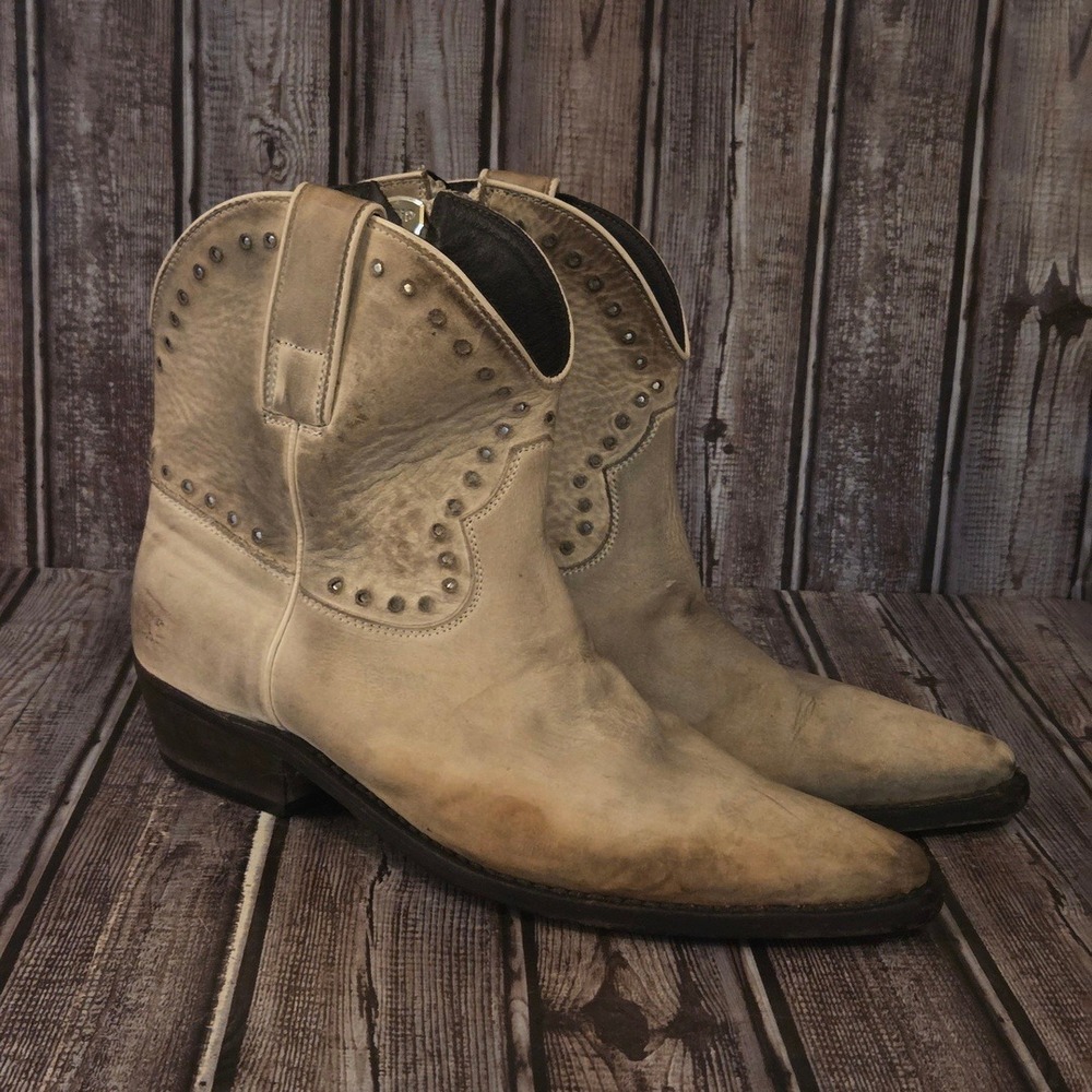 Sz 39 / 9 US Womens Golden Goose Cream Studded Leather Western Zip Ankle Boots